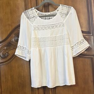 Pale Sky White Lace Levana Crochet Detail Women's Top 3/4 sleeve Fully lined M